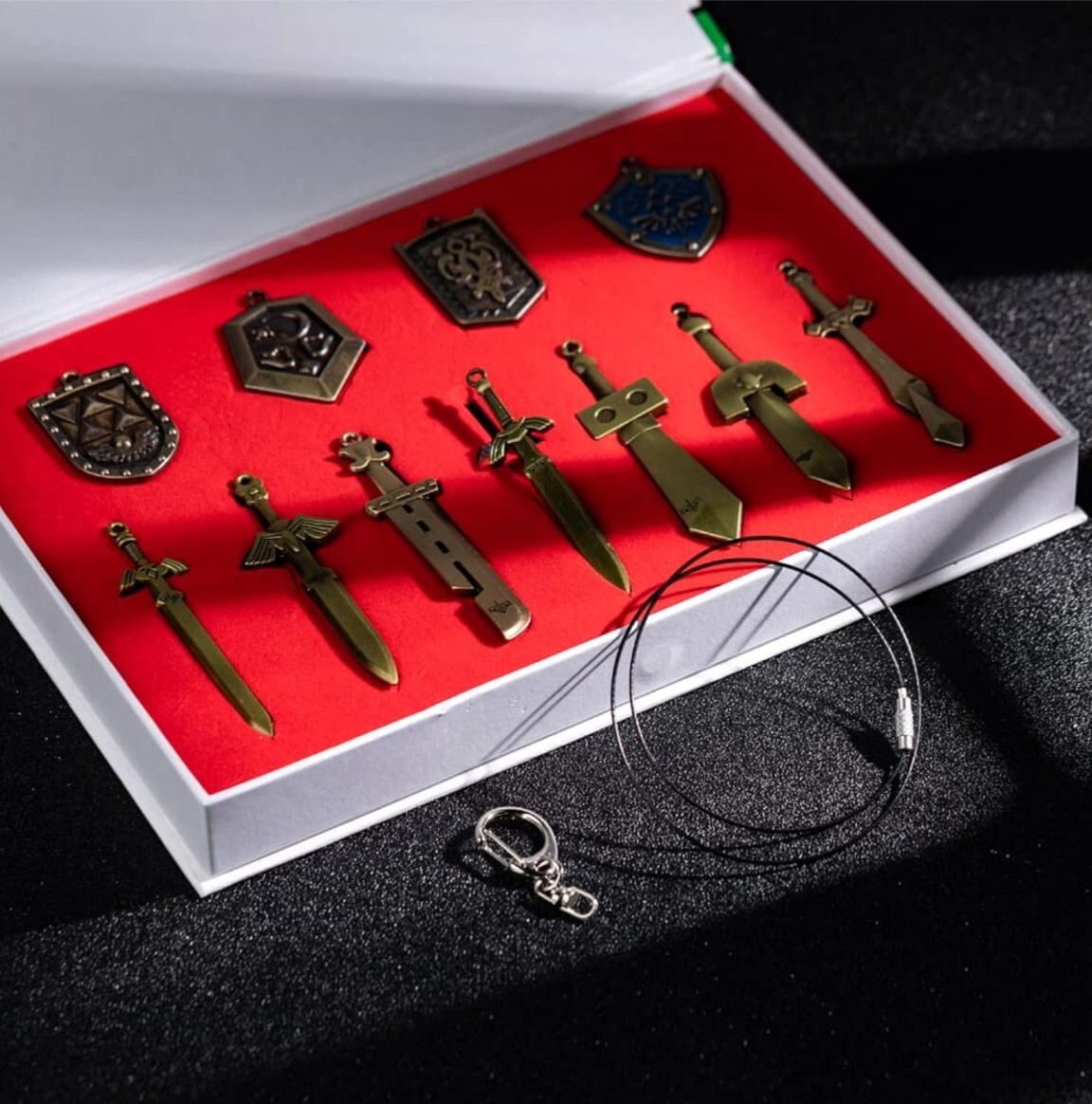 Xcoser Zelda Twilight Princess Metal Shield & Sword Necklace And