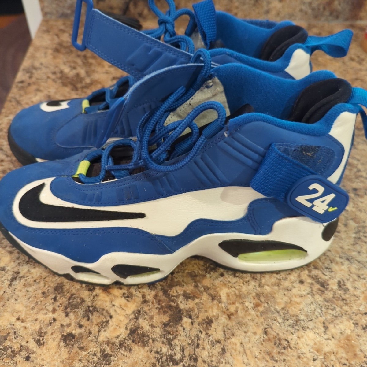 Nike Shoes Youth 6.5 Air Griffey Max 1 Athletic D15162-400