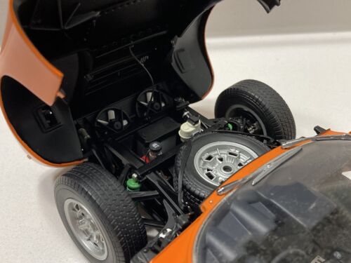 AutoArt Millennium Series 1:18 Scale Diecast ORANGE Lamborghini Miura SV - Picture 6 of 18