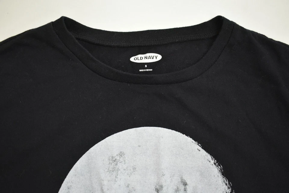 Old Navy Kids Black Christmas Graphic Tee Shirt Crew Neck Short Sleeve Sz Small - Image 4 of 4