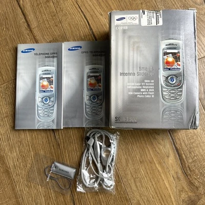 Samsung SGH-E800 Instruction Manual English & French headphones earbuds box - Image 1 of 4