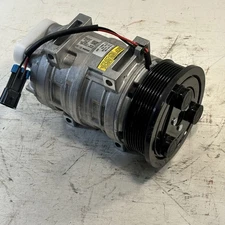New Valeo TM21 Seltec 103-67260 AC A/C Compressor with PV8 12volt T915146C