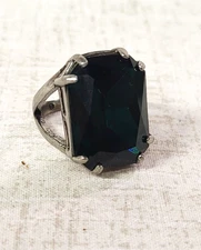 Chloe + Isabel Fashion Jewelry Ring Silver With Huge Emerald Green Gem Sz6 READ*