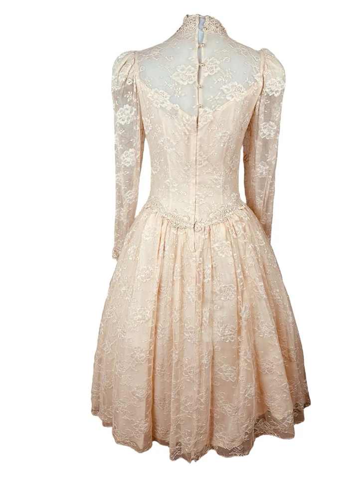 Vestido De Colección Años 80 Cachet Bari Rosa Encaje Renacimiento Victoriano Gunne Sax Romántico Talla 6 Foto 3 de 4