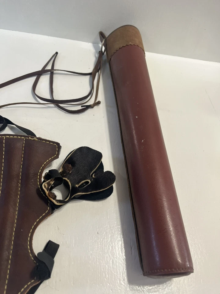 - Traditional Archery Arrow Leather Quiver With Arm Guard  - Image 3 of 4