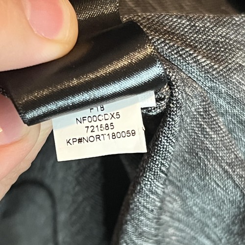 North Face Jacket Womens Medium Gray Black Hooded Full Zip Outdoor F18 NF00CDX5 - Picture 6 of 10