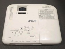Epson EX3260 800x600 SVGA 3,300 Lumens LCD Projector w Carrying Case Please read