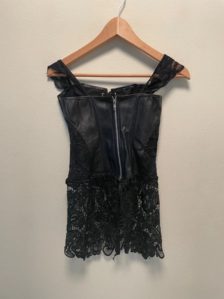 Top corsé para mujer mediano negro imitación cuero encaje ribete Steampunk caprichoso Y2K Foto 2 de 4