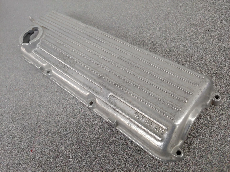 MUY BONITA CUBIERTA VÁLVULA ALUMINIO ORIGINAL USADA ORIGINAL PORSCHE 924 047103475 Foto 3 de 4