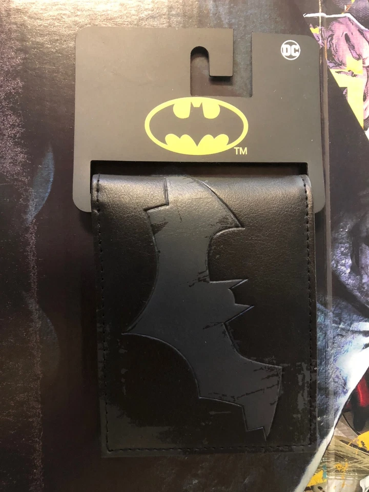 Official Licensed Bioworld DC Comics Batman Symbol Insignia Bi-Fold Wallet BNWT - Image 3 of 4