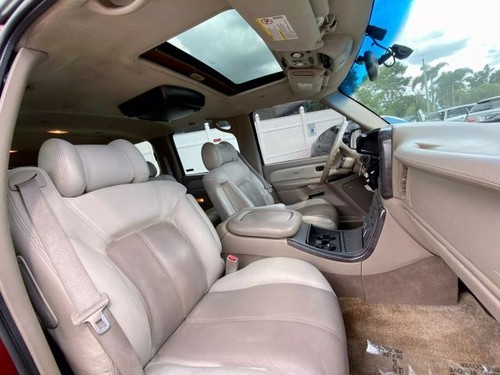 2002 GMC Yukon Denali Sport Utility 4D - Picture 8 of 12