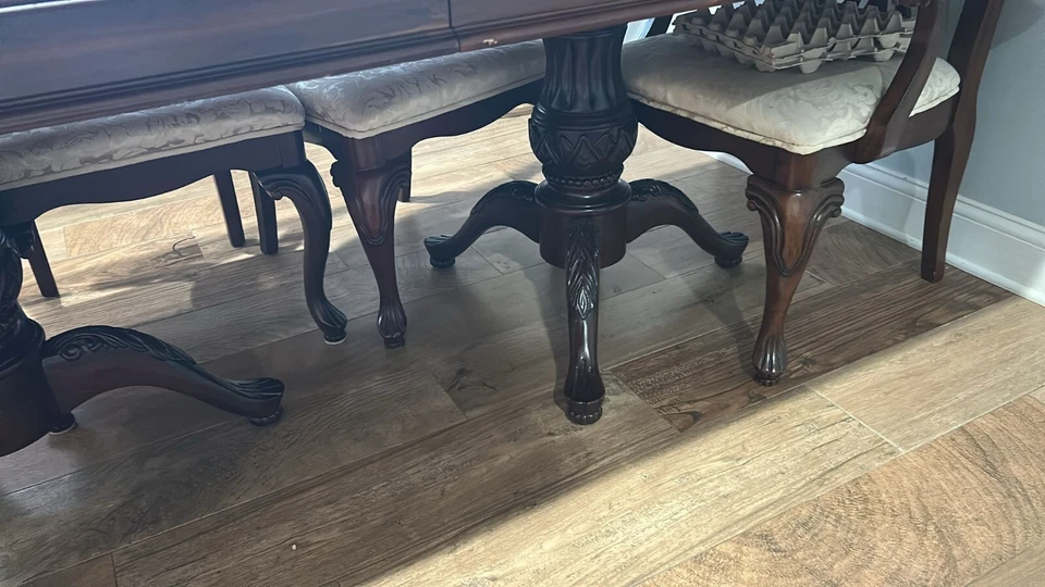 antiguo juego de comedor.  detalle único Foto 2 de 4