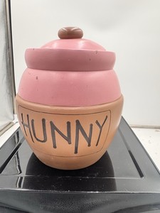 Hunny Pot Disney Watch Collectors Club Series VI Winnie the Pooh PINK VTG