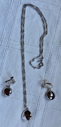 Vintage Monet necklace & earrings set, fantasy cut watermelon glass - Picture 4 of 4