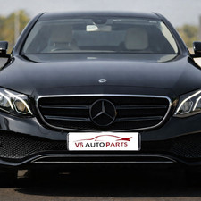 Front Grille logo Black Badge For Mercedes C-Class W204 C204 C220 C200 E220 E250