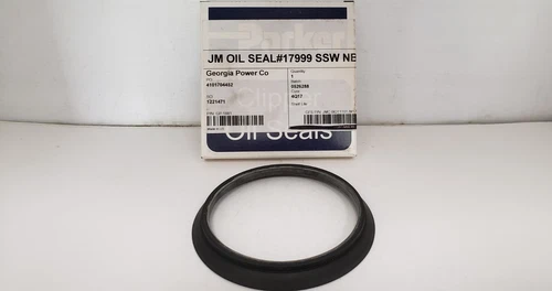 PARKER CLIPPER 17999 H1L5 OIL SEAL, 4QTR17, SOLID, 4.375" x 5.375" x 0.500", NIB