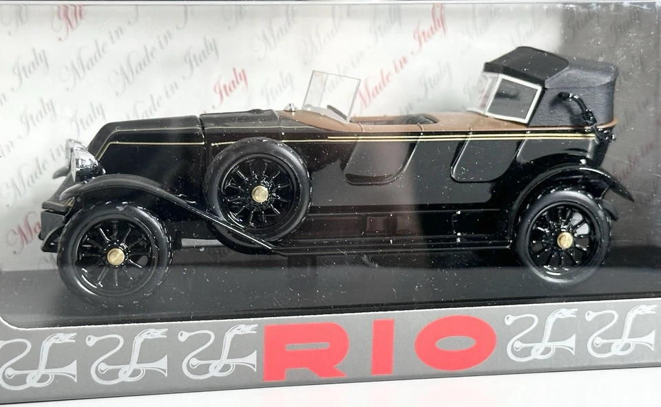 1:43 RIO - 1923 Renault 40 CV Sport Cabriolet (Negro) - 4424 Foto 2 de 4