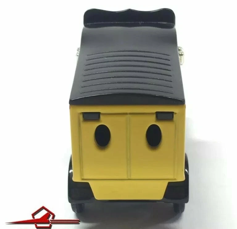 CORGI RENAULT VAN "AUTOMOBILES RENAULT -PARÍS- " VINTAGE MODEL 1:64 SCALE - Imagen 4 de 4