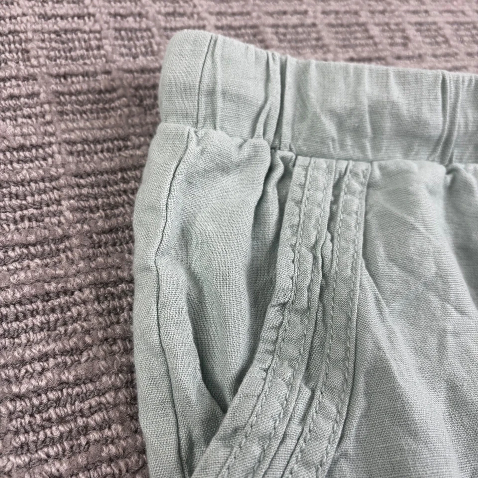 Briggs Women's Green Chino Cargo Shorts Capri Size small - Image 2 of 4