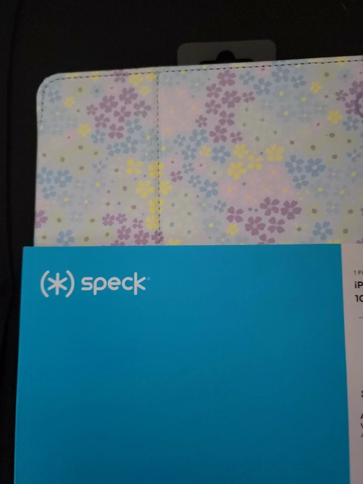 Speck StyleFolio Print Case For iPad Air (2019) & 10.5-inch iPad Pro Floral NEW - Image 4 of 4