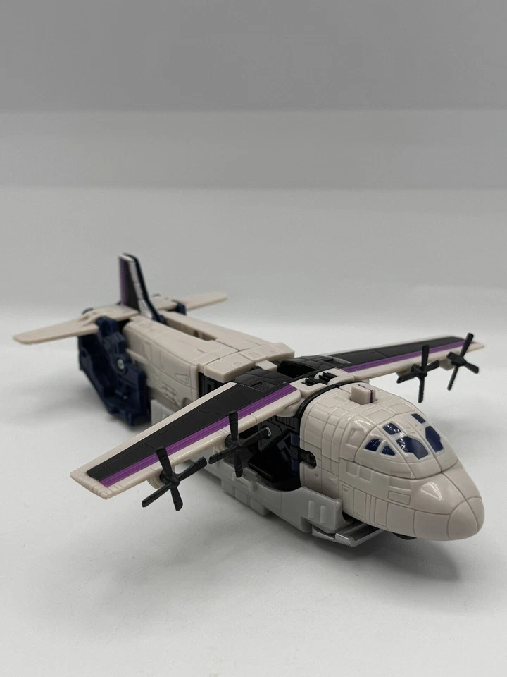 Transformers VTG Henkei Tankor Octane Classics Universe US Seller- Very Nice - Image 2 of 4