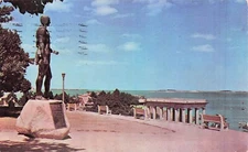 Postcard Vin (1)MA,Plymouth Rock Statue Massasoit & Portico P851 P 7/3/1951 (533