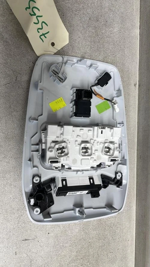 Eclairage de plafonnier OPEL CORSA F PHASE 1 98232978ZD - Photo 2/4