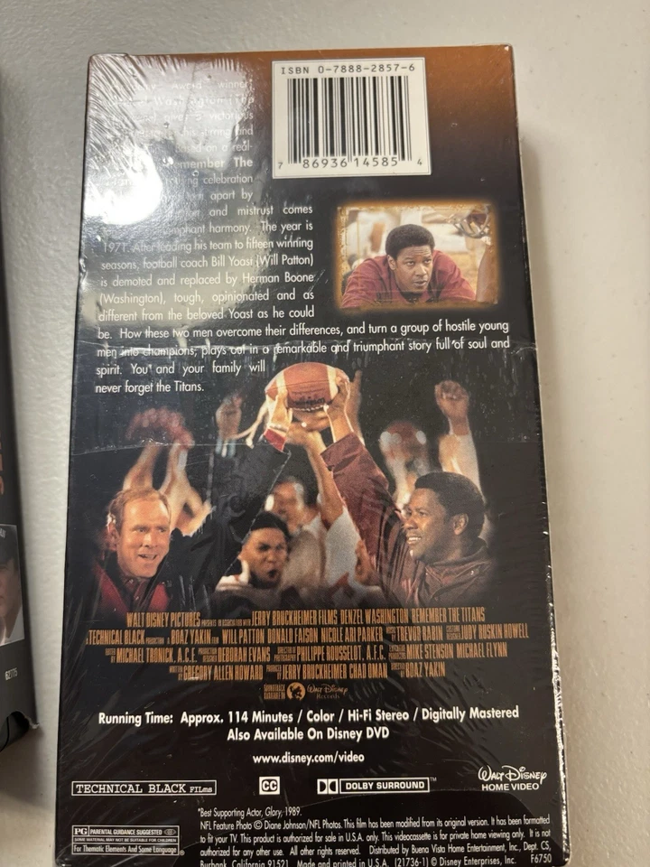 Friday Night Lights & Remember The Titans VHS Lot of 2 Foto 2 de 3