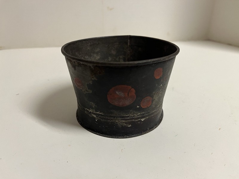 Primitive Hand Painted Toleware Tin Cup.  Vintage Rustic And Decorative Aging 4”