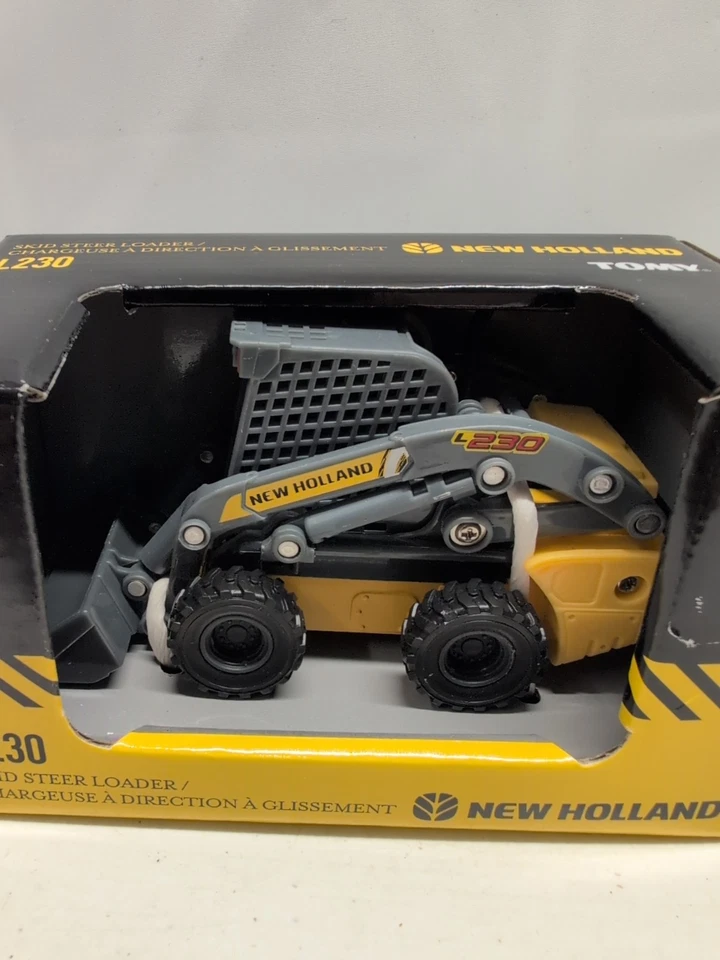 ERTL New Holland L230 Skid Steer Loader 1:32 Scale 47158 Tomy NIB - Image 3 of 4