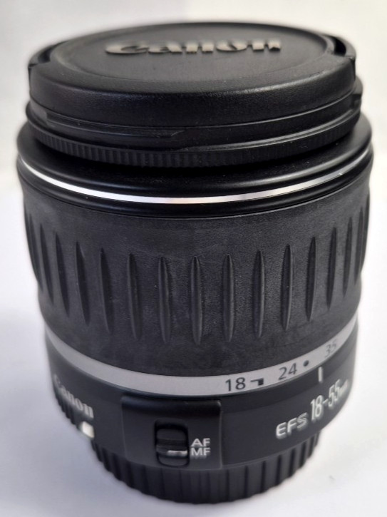 Lente zoom Canon EF-S 18-55 mm f/3,5-5,6 IS II, ¡como nueva!