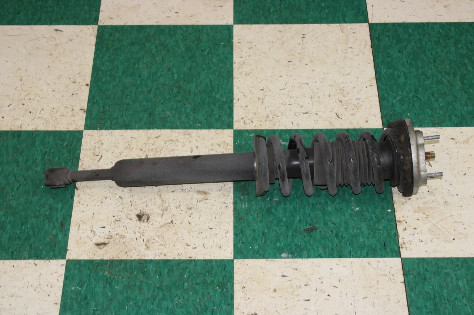 Maserati Ghibli 2014-2024 Front Right Shock absorber spring