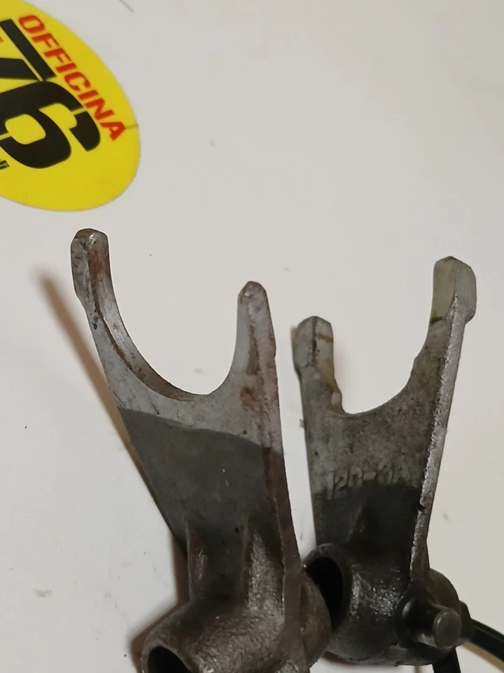 FORCHETTE CAMBIO VELOCITA' SU ALBERO PRIMARIO APRILIA RS250 AP8600329 Suzuki Rg - Immagine 4 di 4