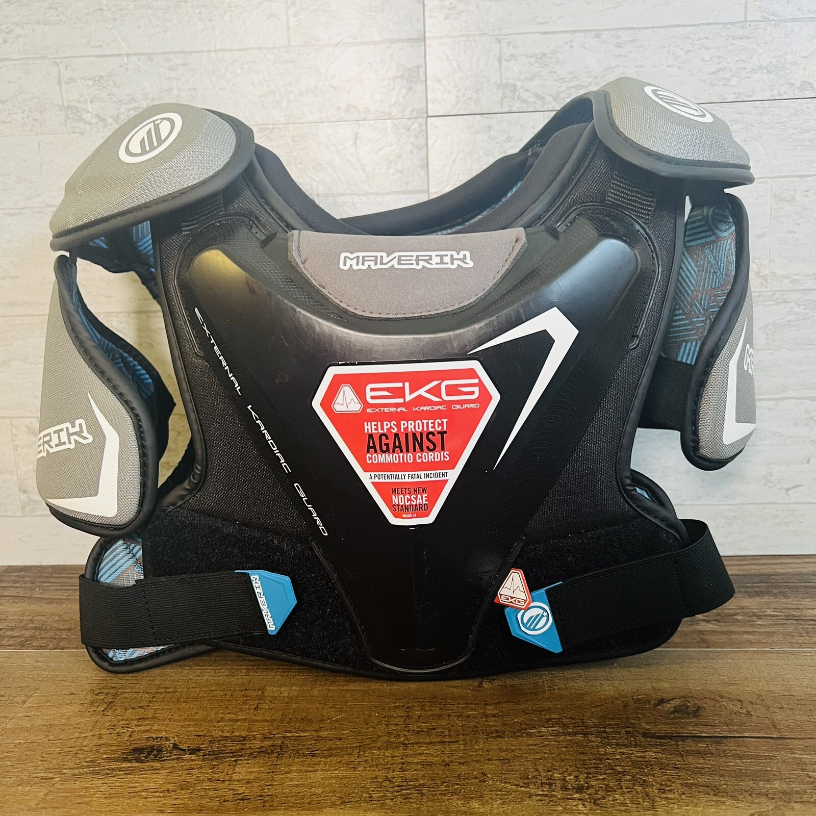 Maverik Charger Lacrosse EKG Shoulder Pad Youth Medium BRAND NEW LAX