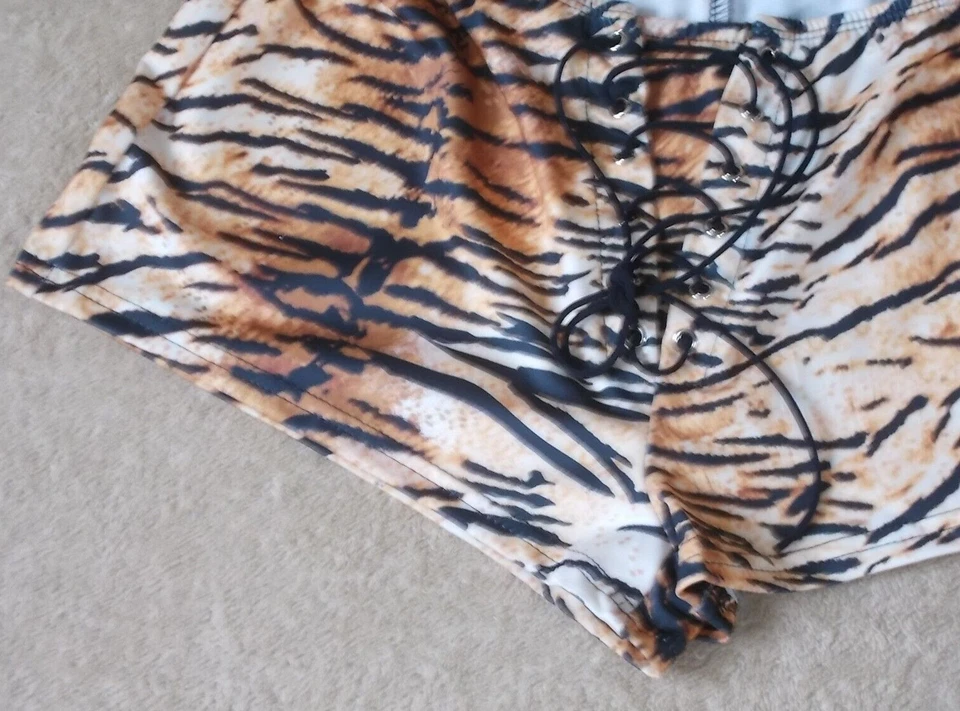 Botín corto estampado tigre tiro bajo corbata delantera descarada trasera modelado talla M 26 x 1 Foto 4 de 4