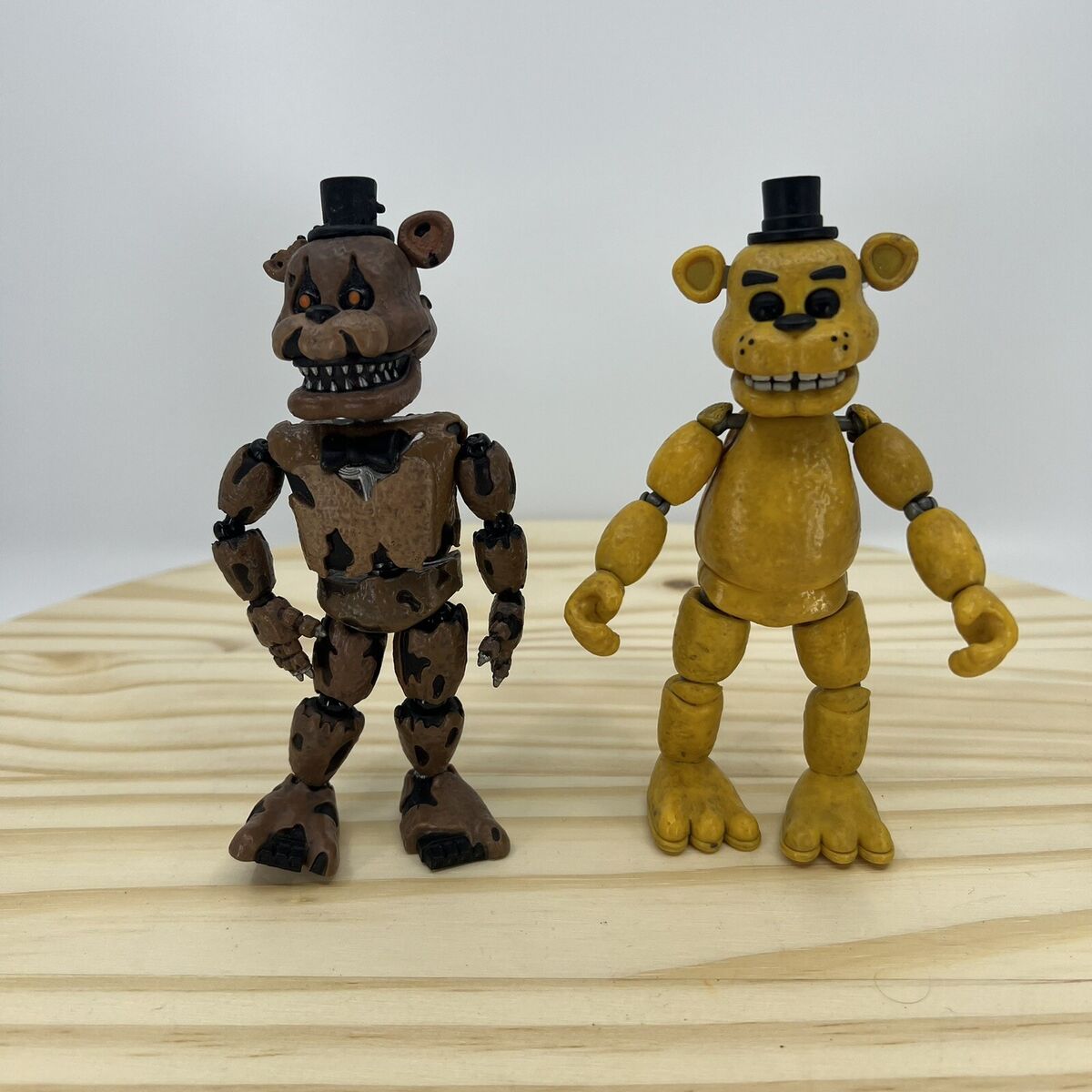 Funko Five Nights at Freddy's Articulated Golden Freddy Action Figure, 5 