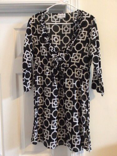 VGUC MUDPIE BRAND BLACK & WHITE RUFFLED TIE FRONT SWIMWEAR COVER UP