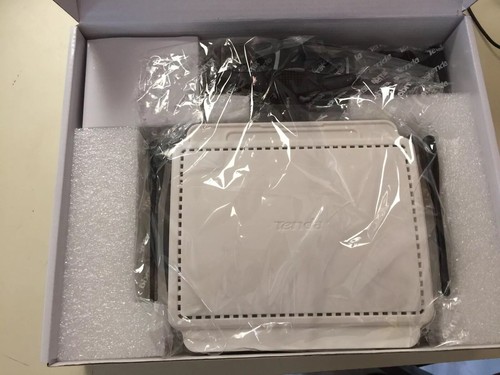 Tenda W330R Wireless-N Broadband Router - Picture 3 of 3