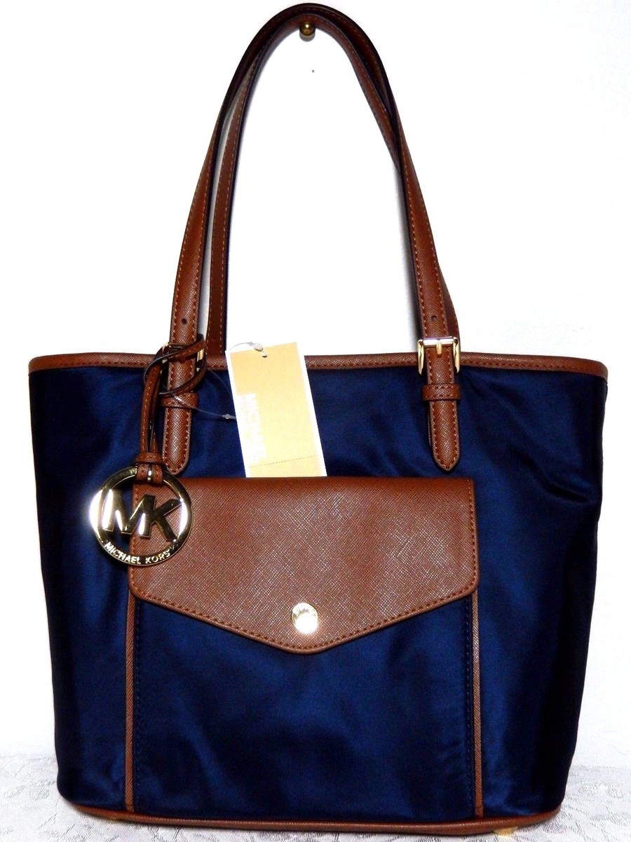 NWT Michael Kors Jet Set Nylon MD Pocket Multifunction Tote NWT Michael Kors Jet Set Nylon MD Pocket Multifunction Tote