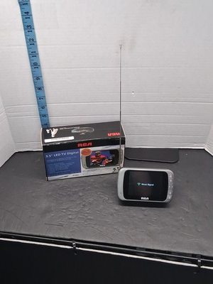 #ad RCA DHT235C DTV Portable 3.5quot; LED Digital Handheld Color TV Works No Manual $40.00