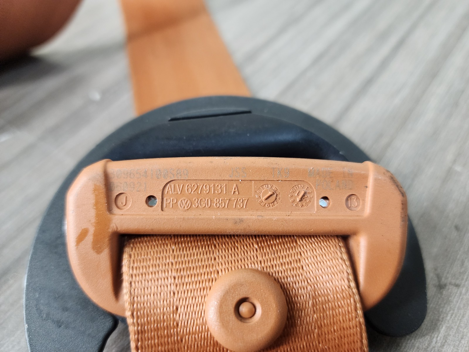 2019 Bentley Continental GT III Seat Belt Pretensioner Assembly Maple Brown