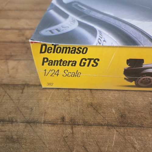 Vintage Testors DeTomaso Pantera GTS 1:24 Model Kit Sealed - Imagen 8 de 16