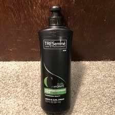TRESemme Flawless Curls Hydrate Leave-In Curl Combing Cream Nourishes 10.2oz