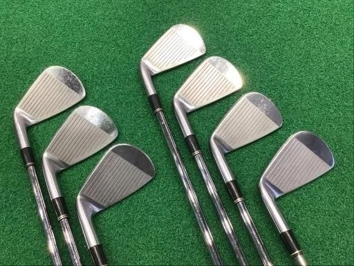 Juego de hierros Bridgestone TOUR STAGE X-BLADE 701G 7 piezas 4-Pw rígido N.S. Pro 950GH WF Foto 2 de 4