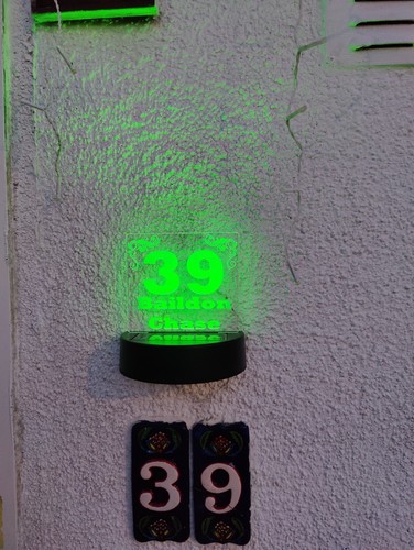 Solar powered house door number sign street name light up led colours - Picture 5 of 7