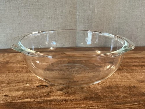 Vintage PYREX #023 1½qt Round Casserole/Mixing Bowl w/Tabs Ovenware USA