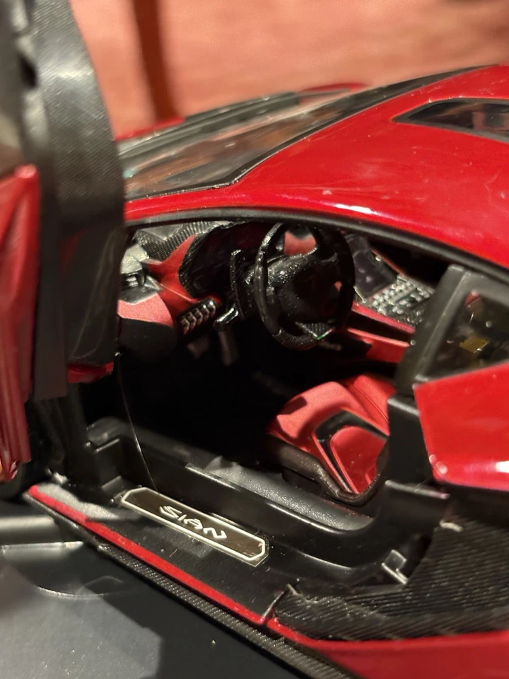 Modelo fundido a presión Lamborghini Siam FKP 37 rojo escala 1:18 de Bburago Foto 4 de 4