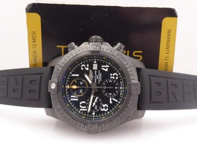 BREITLING AVENGER NIGHT MISSION CHRONO V13317 BOX&PAPERS TITANIO AUTOMATIKUHR