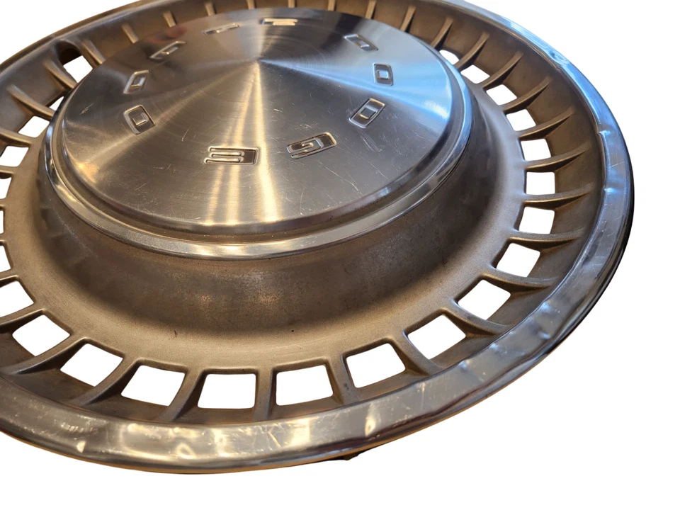 Dodge Challenger Charger Dart 1972-1976 y más cubierta de rueda vintage de 14" 3580153 Foto 3 de 4