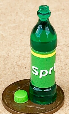Große Sprite Flasche mit Einem Abnehmbare Oberteil Tumdee 1:12 Maß Puppenhaus W